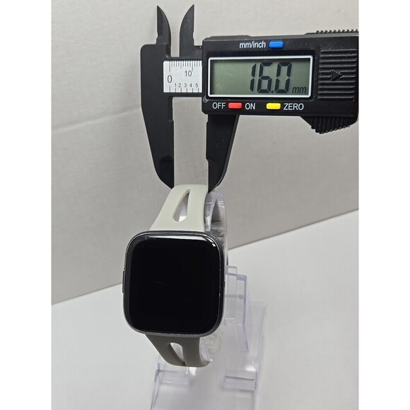 Fitbit Versa 2 Smartwatch Gray 40mm Alexa WR50M Always On Display Works - Picture 6 of 10